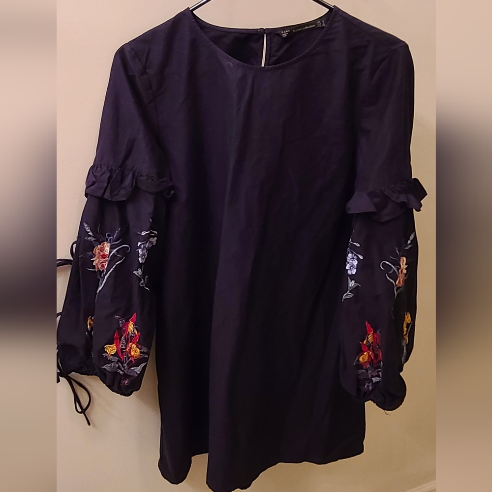 ZARA Trafaluc small black dress with floral sleeves